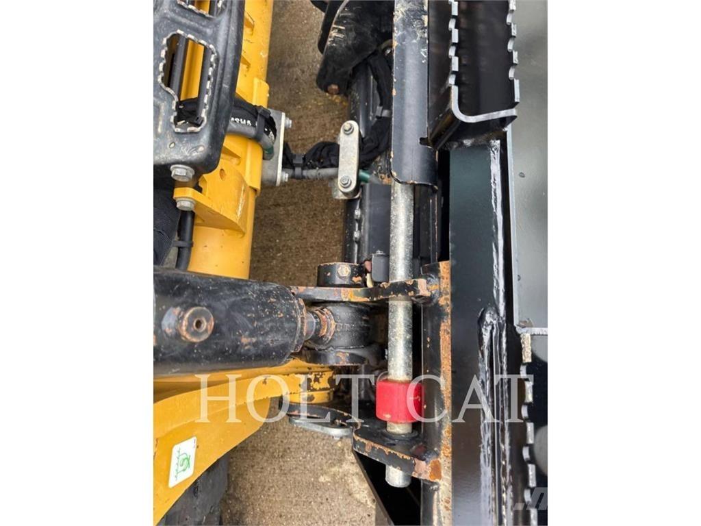CAT 255 CAB Skid steer mini nakladalci