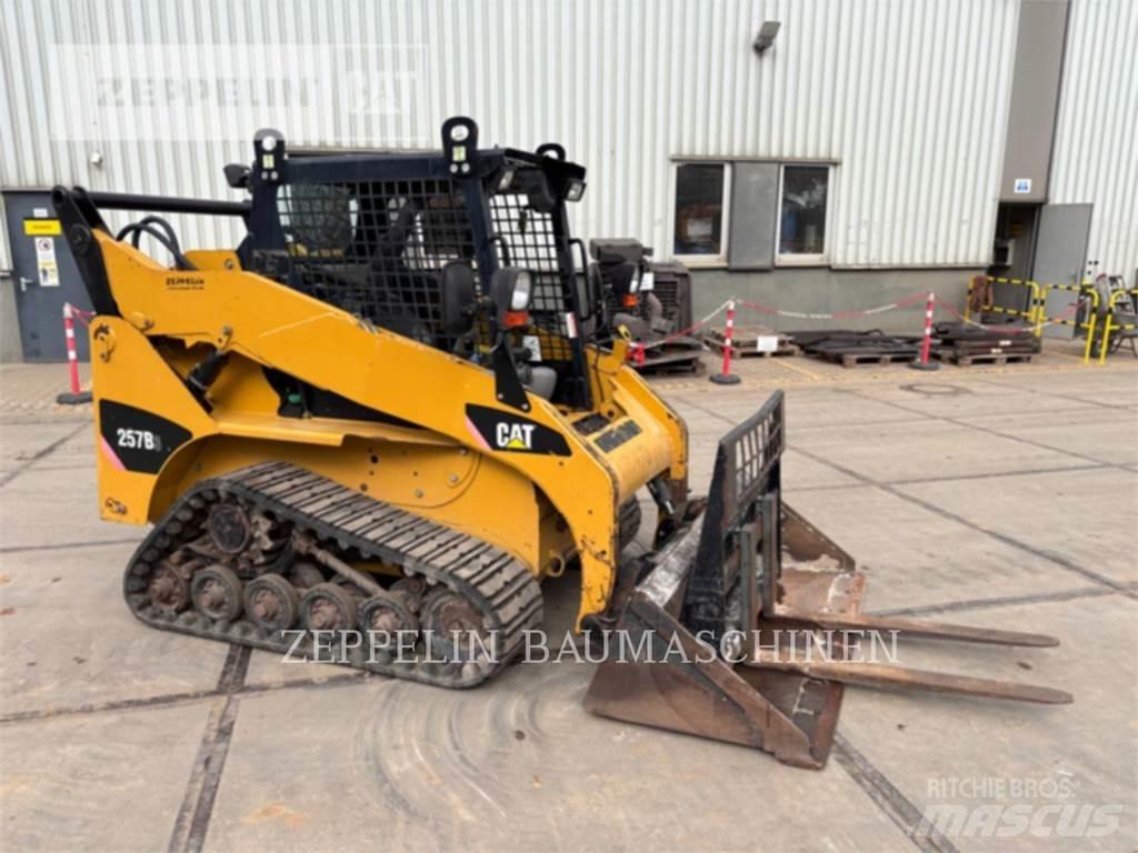 CAT 257B Skid steer mini nakladalci