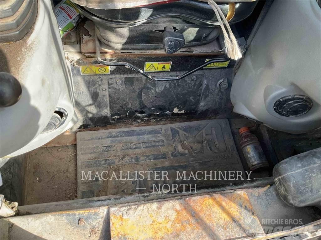CAT 257B Skid steer mini nakladalci