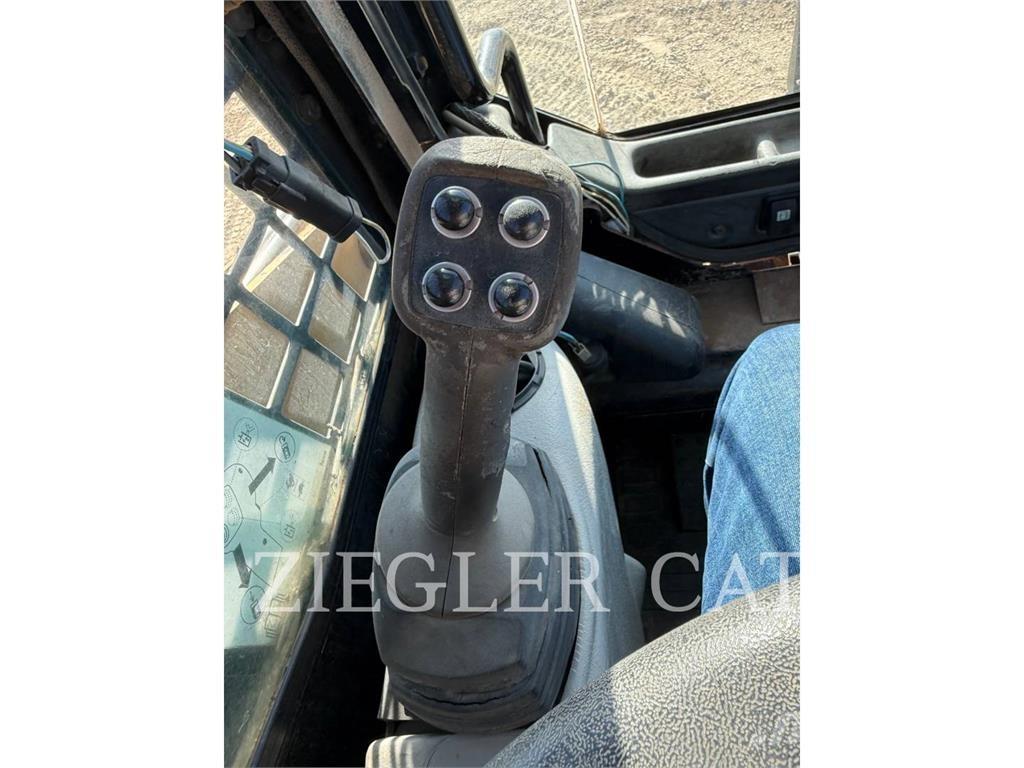 CAT 257B Nakladalci goseničarji