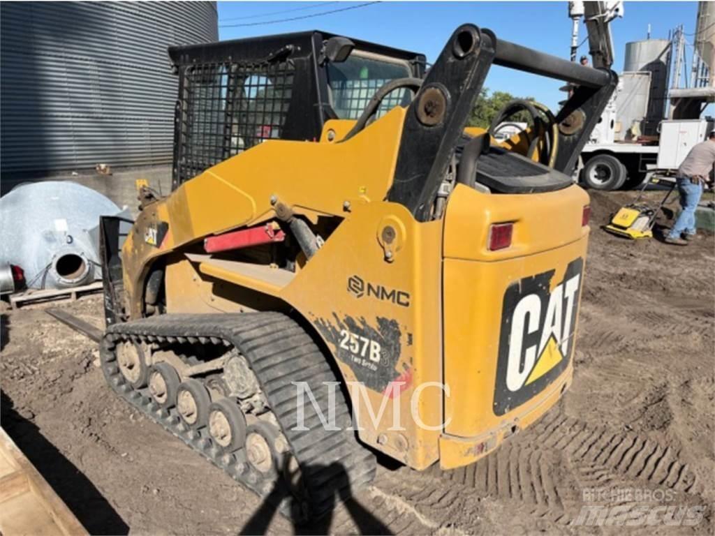 CAT 257B3 Skid steer mini nakladalci