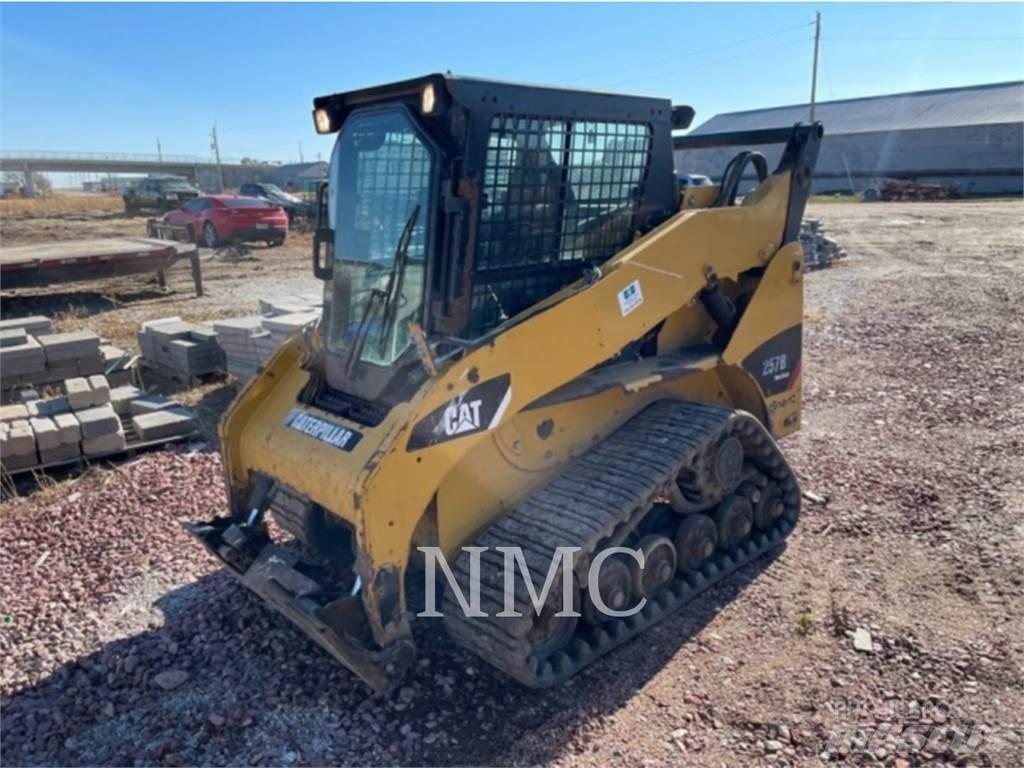 CAT 257B3 Skid steer mini nakladalci