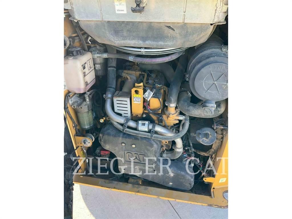 CAT 257D Nakladalci goseničarji