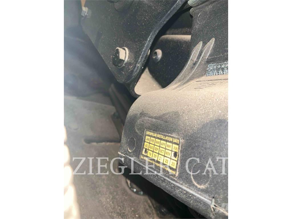 CAT 257D Nakladalci goseničarji