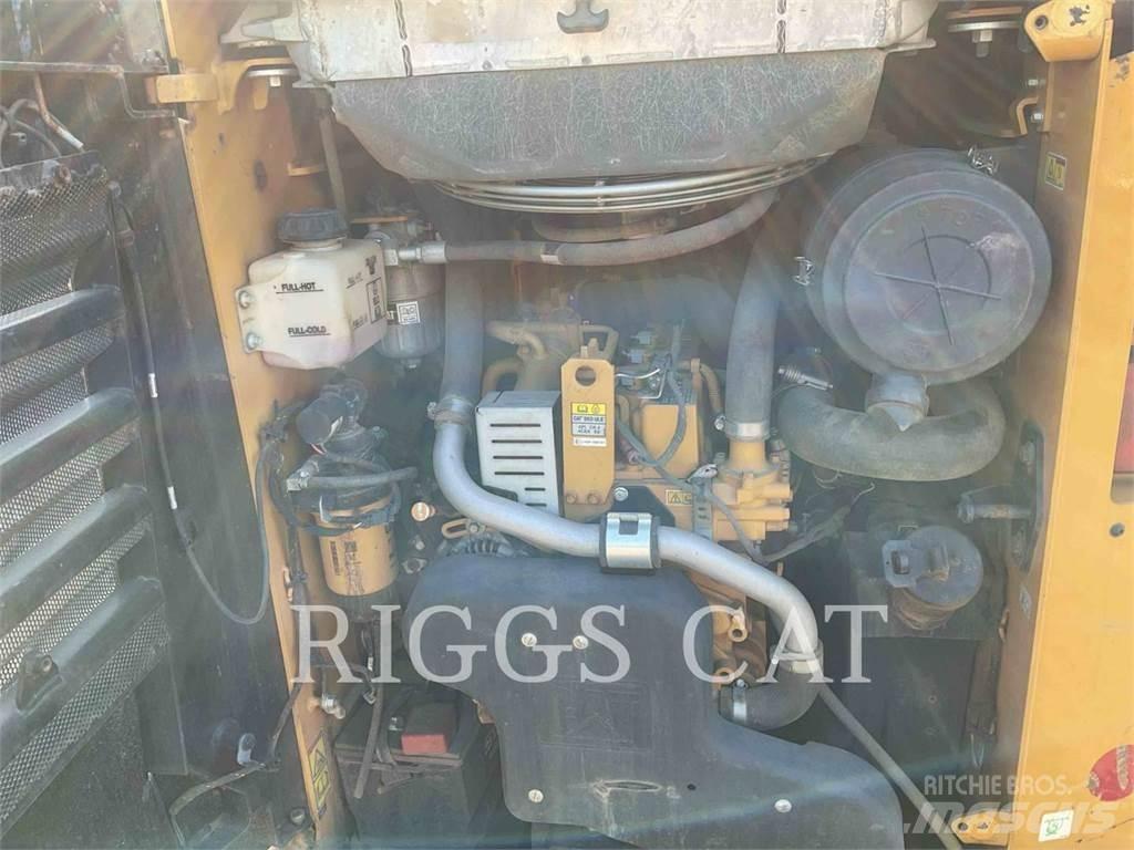 CAT 259D Skid steer mini nakladalci