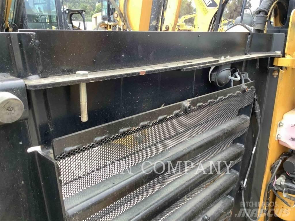 CAT 259D3 Skid steer mini nakladalci