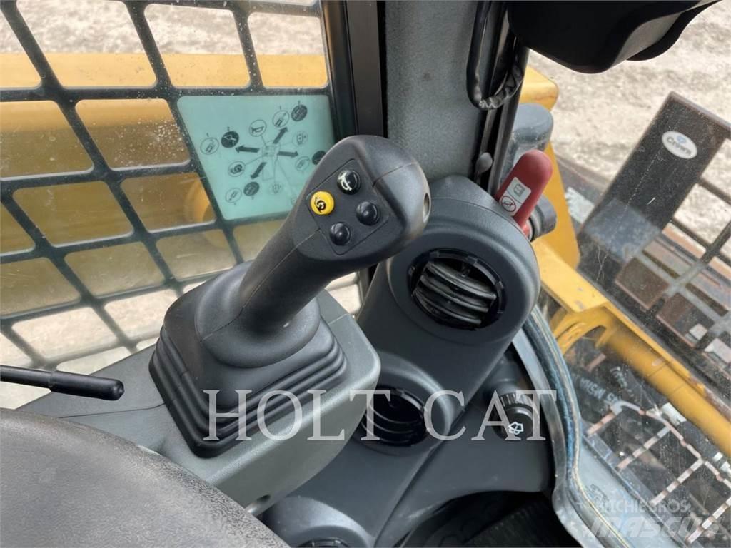 CAT 259D3 Nakladalci goseničarji