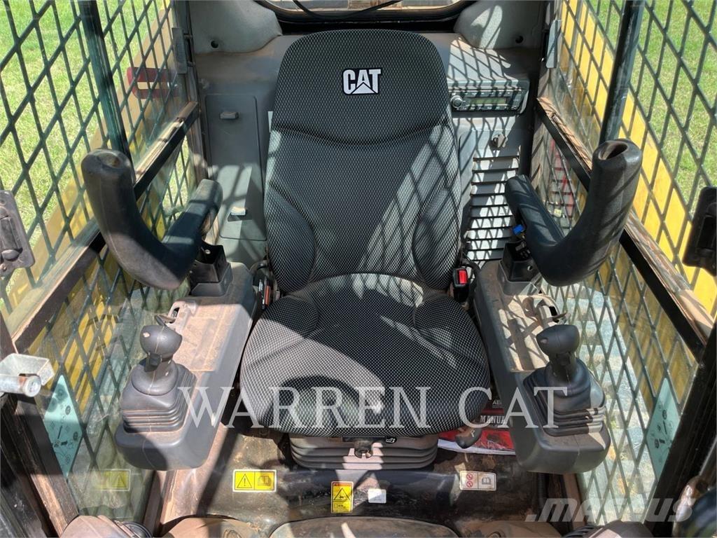 CAT 259D3 C3H2 Nakladalci goseničarji