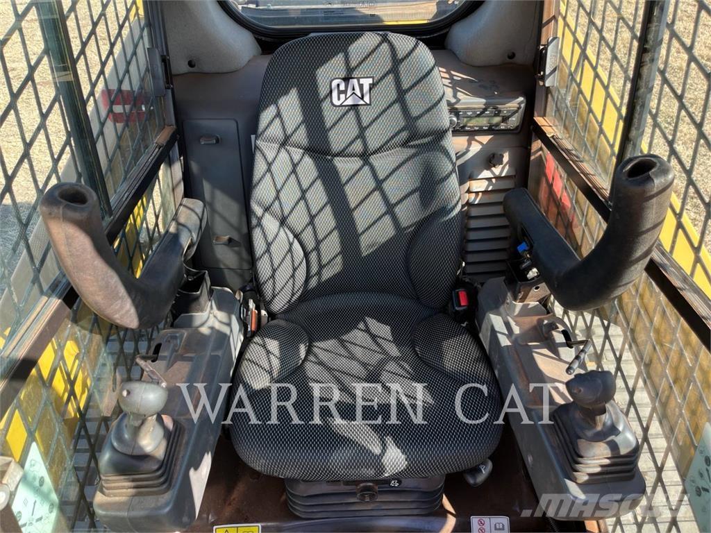 CAT 259D3 C3H2 Nakladalci goseničarji