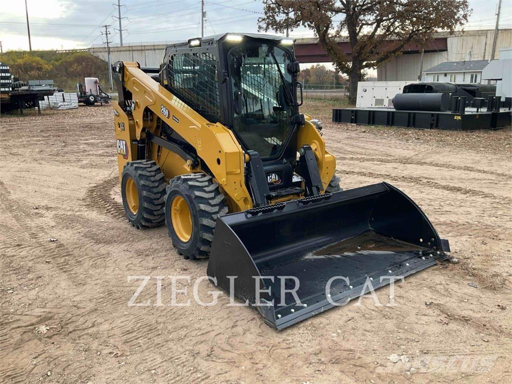 CAT 260 Skid steer mini nakladalci