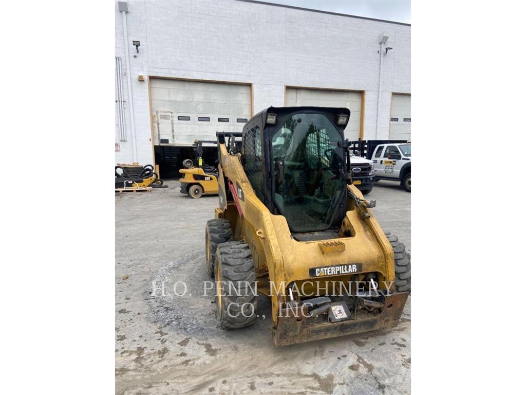 CAT 262 C Skid steer mini nakladalci