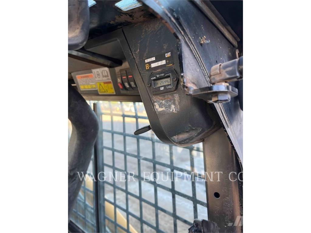 CAT 262B Skid steer mini nakladalci