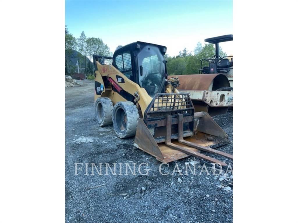 CAT 262C Skid steer mini nakladalci