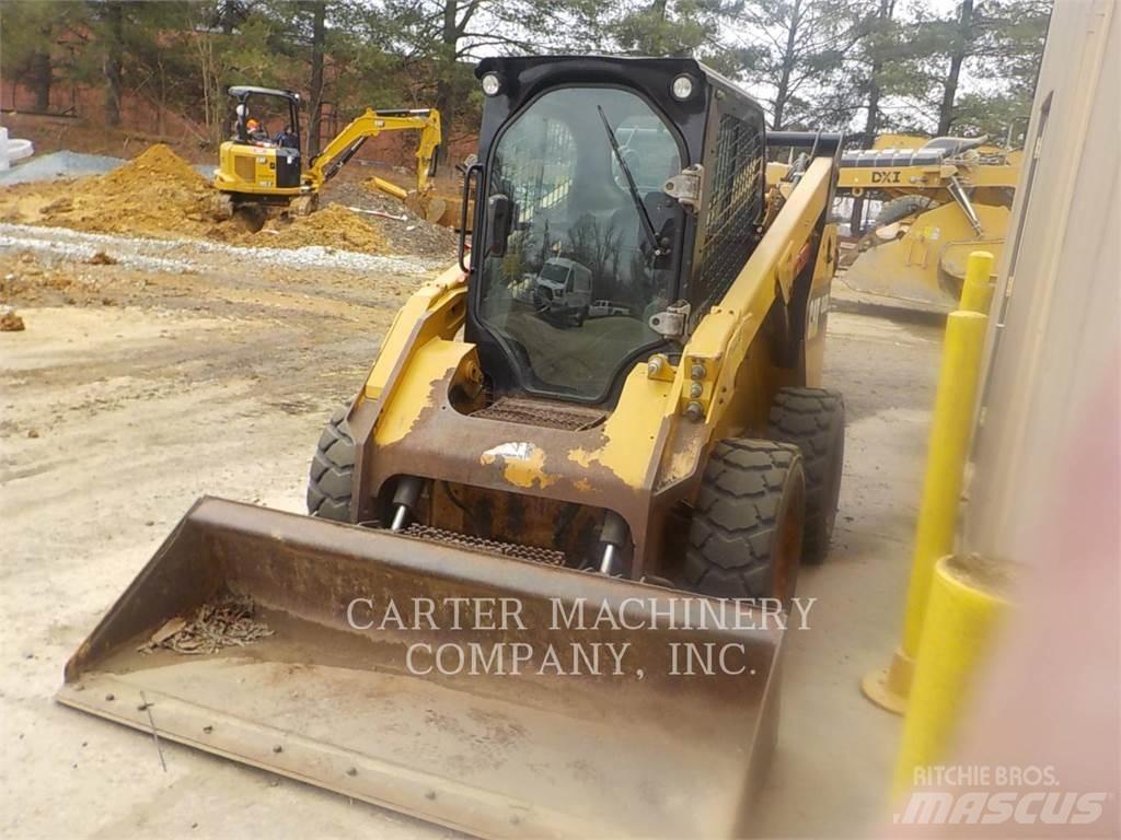 CAT 262D Skid steer mini nakladalci