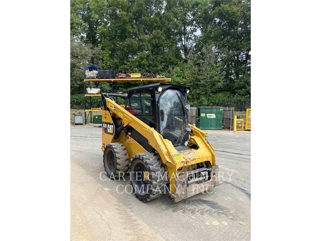 CAT 262D Skid steer mini nakladalci