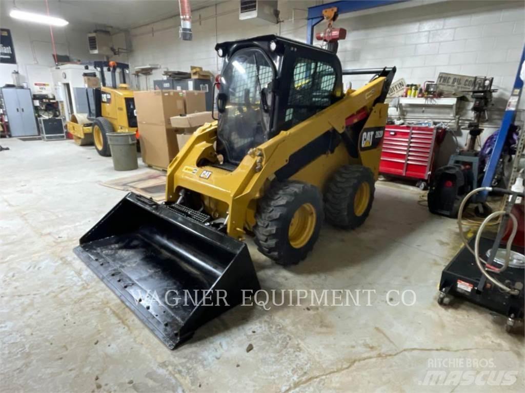 CAT 262D Skid steer mini nakladalci