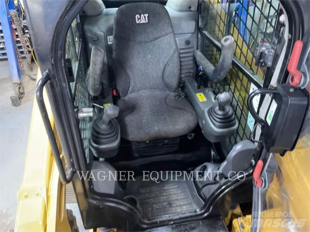 CAT 262D Skid steer mini nakladalci