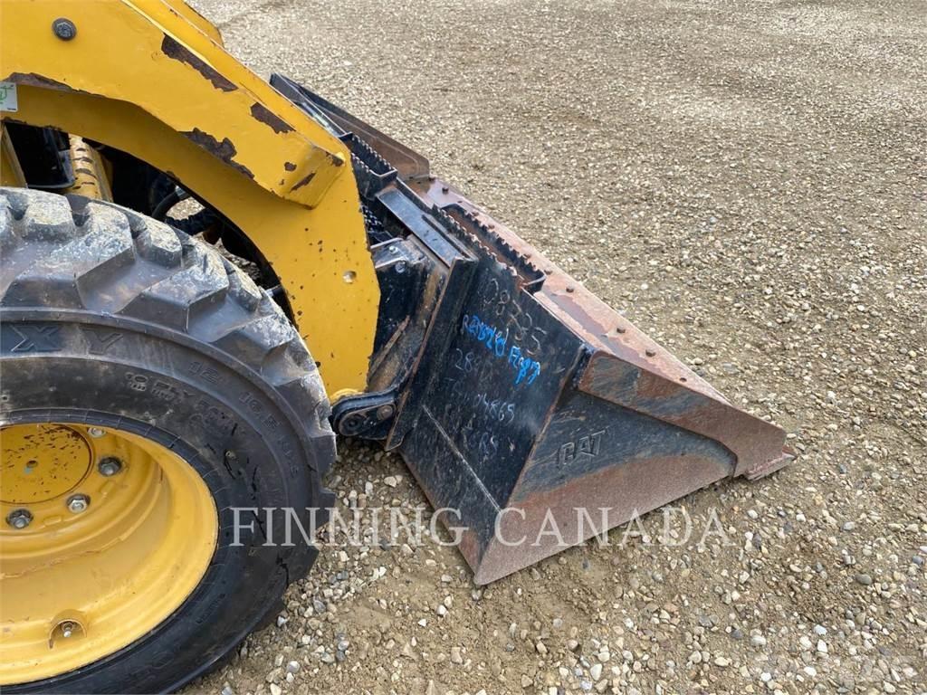 CAT 262D Skid steer mini nakladalci
