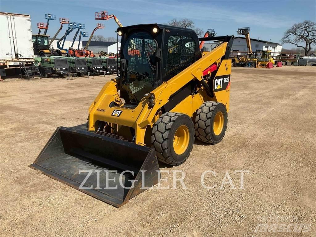 CAT 262D Skid steer mini nakladalci