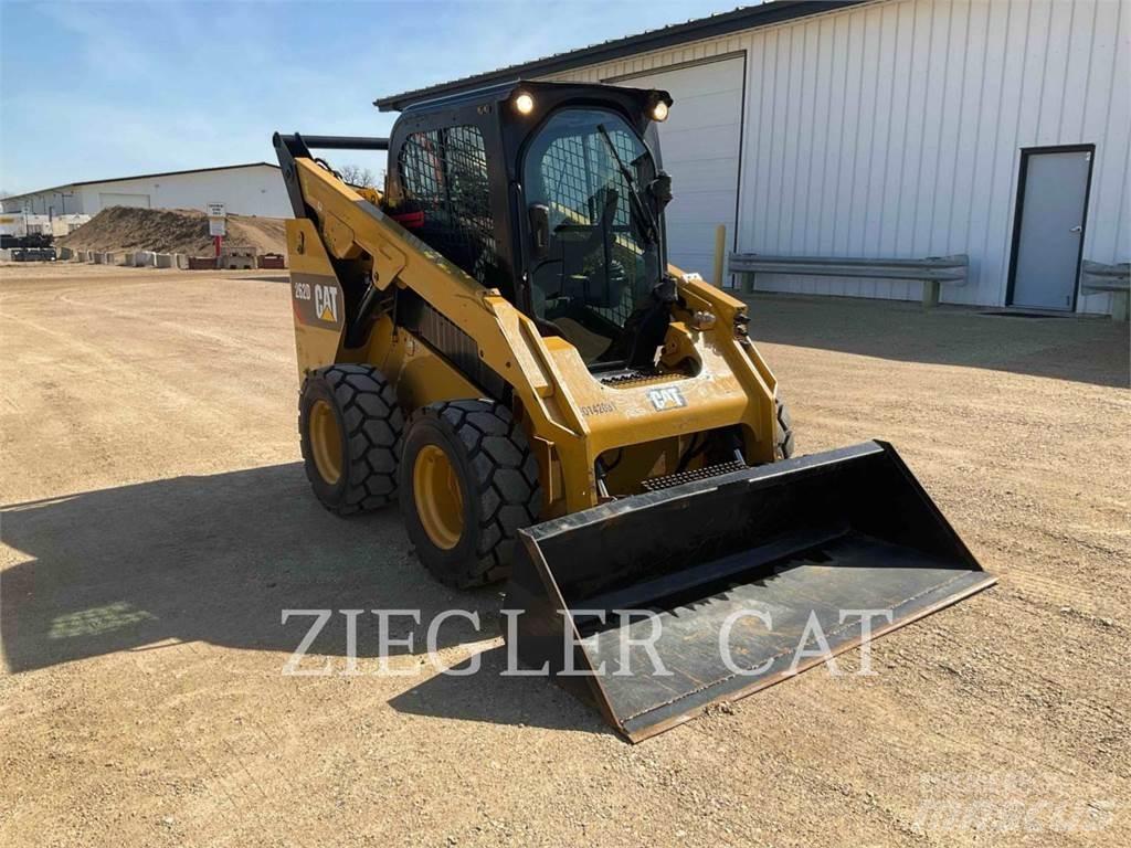 CAT 262D Skid steer mini nakladalci