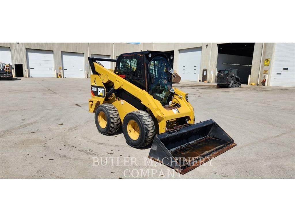 CAT 262D Skid steer mini nakladalci
