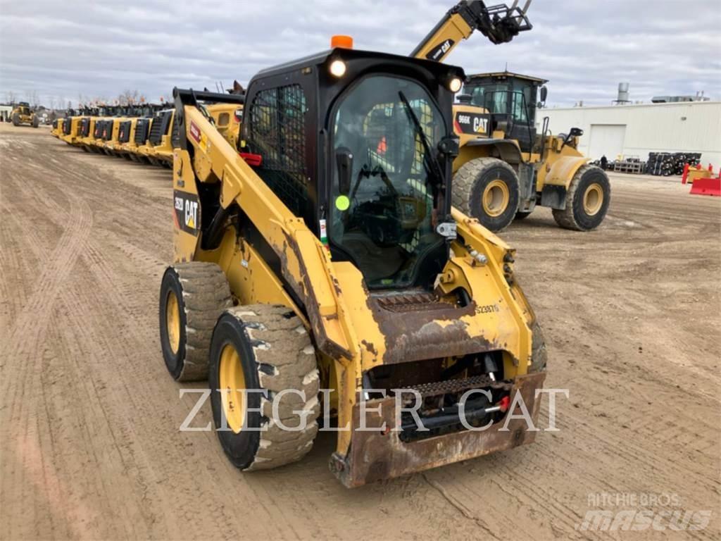 CAT 262D Skid steer mini nakladalci