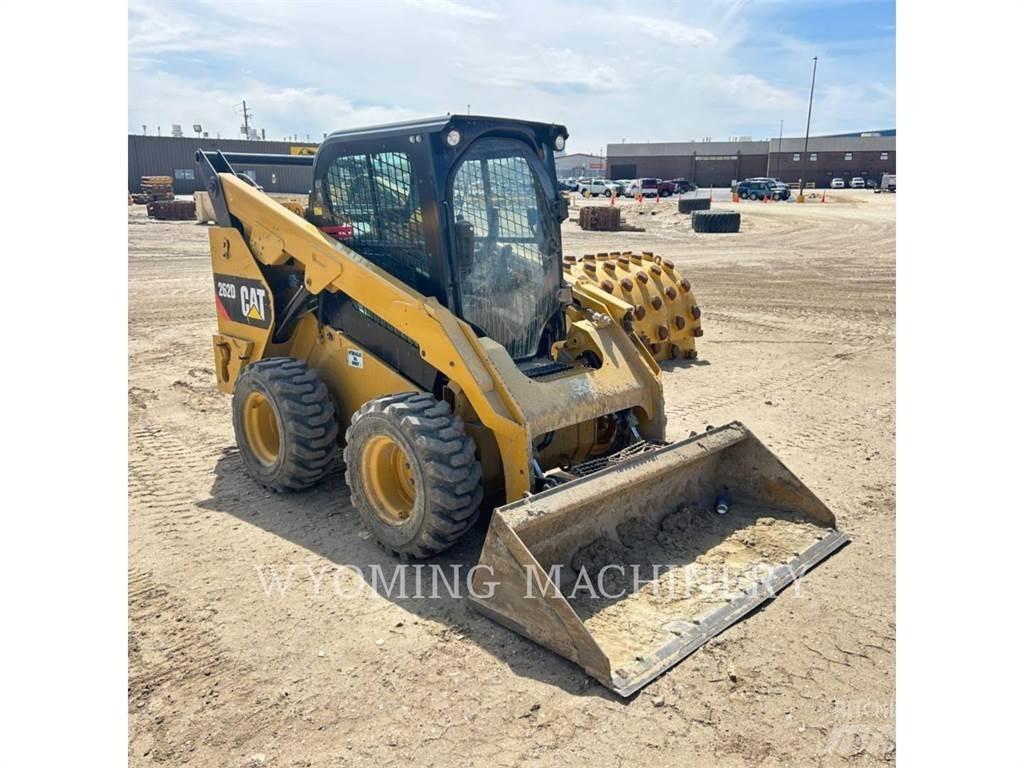 CAT 262D Skid steer mini nakladalci
