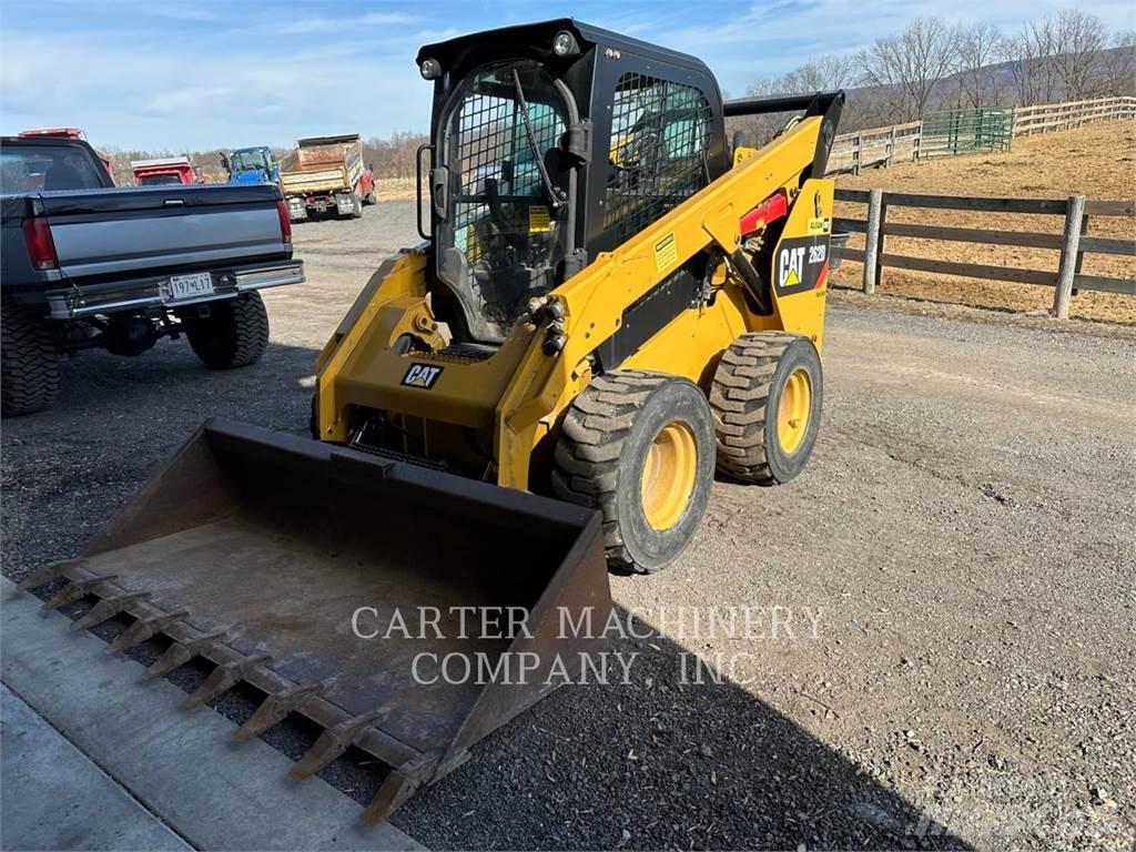 CAT 262D Skid steer mini nakladalci