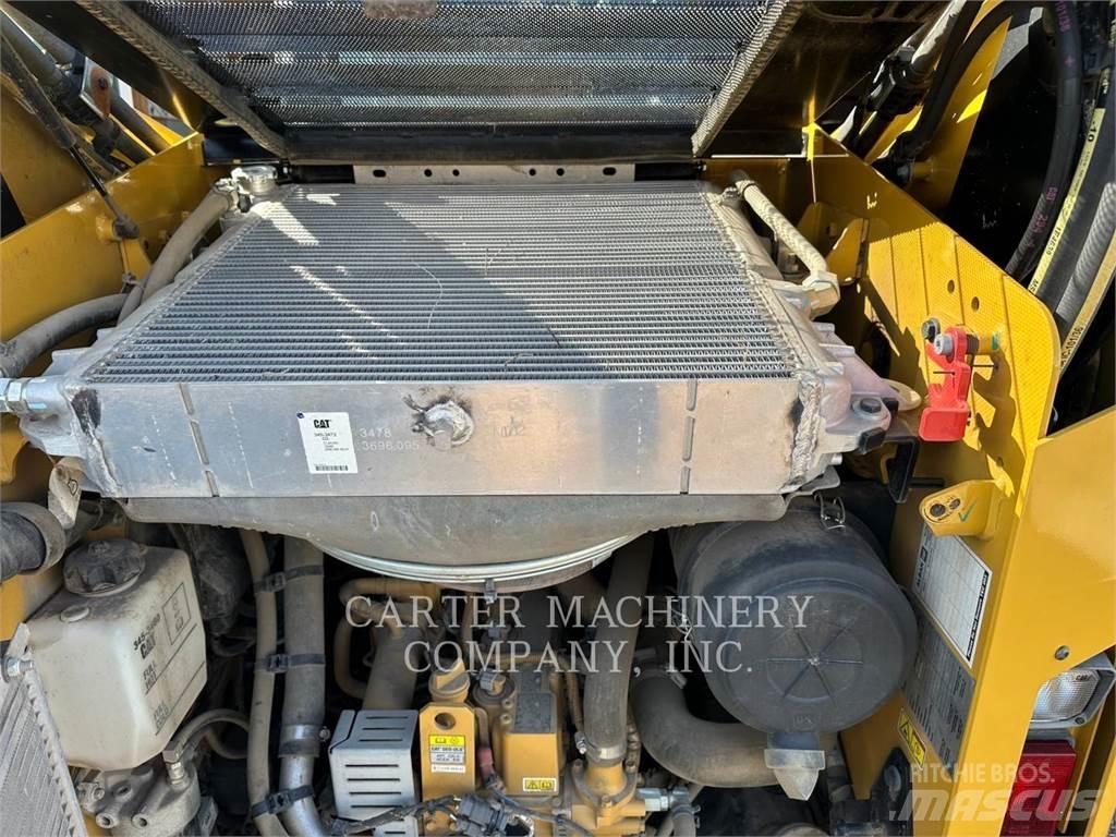 CAT 262D Skid steer mini nakladalci