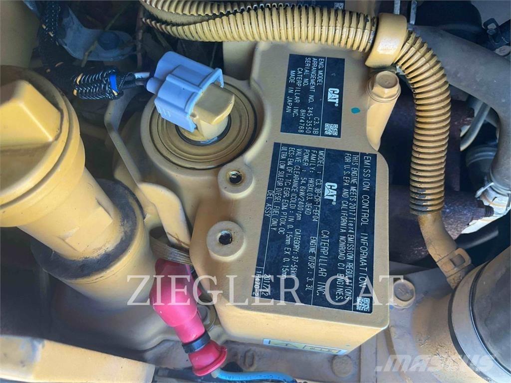 CAT 262D Skid steer mini nakladalci