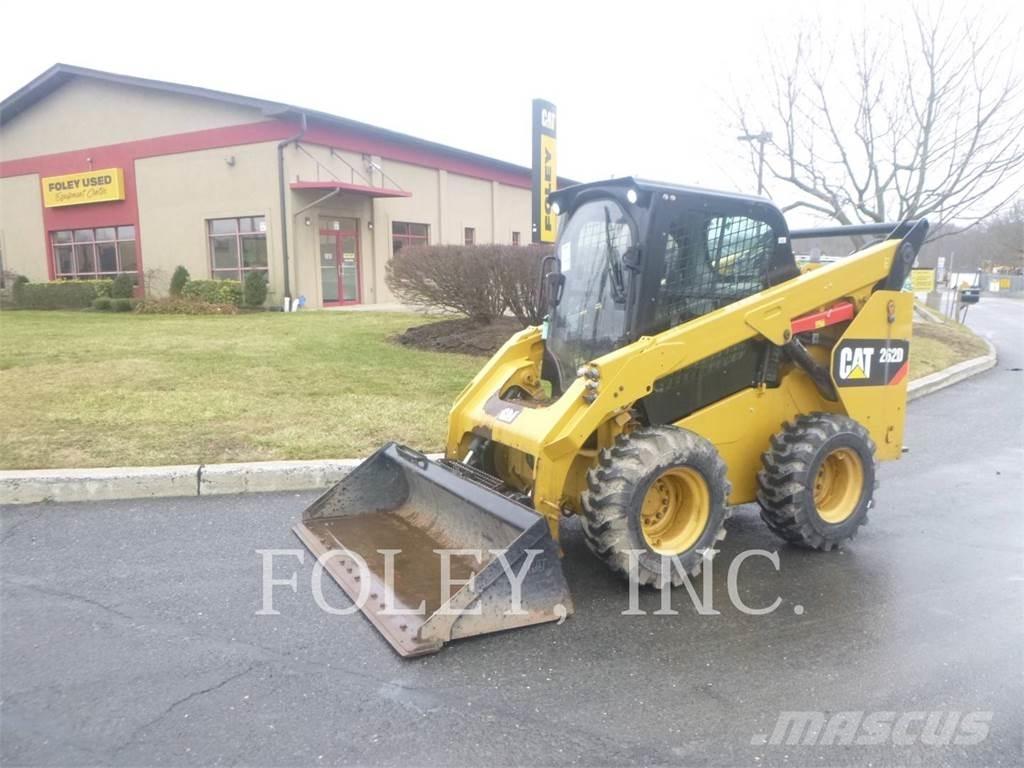 CAT 262D Skid steer mini nakladalci