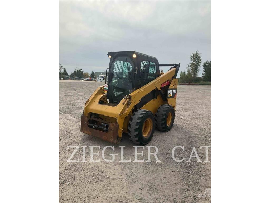 CAT 262D Skid steer mini nakladalci