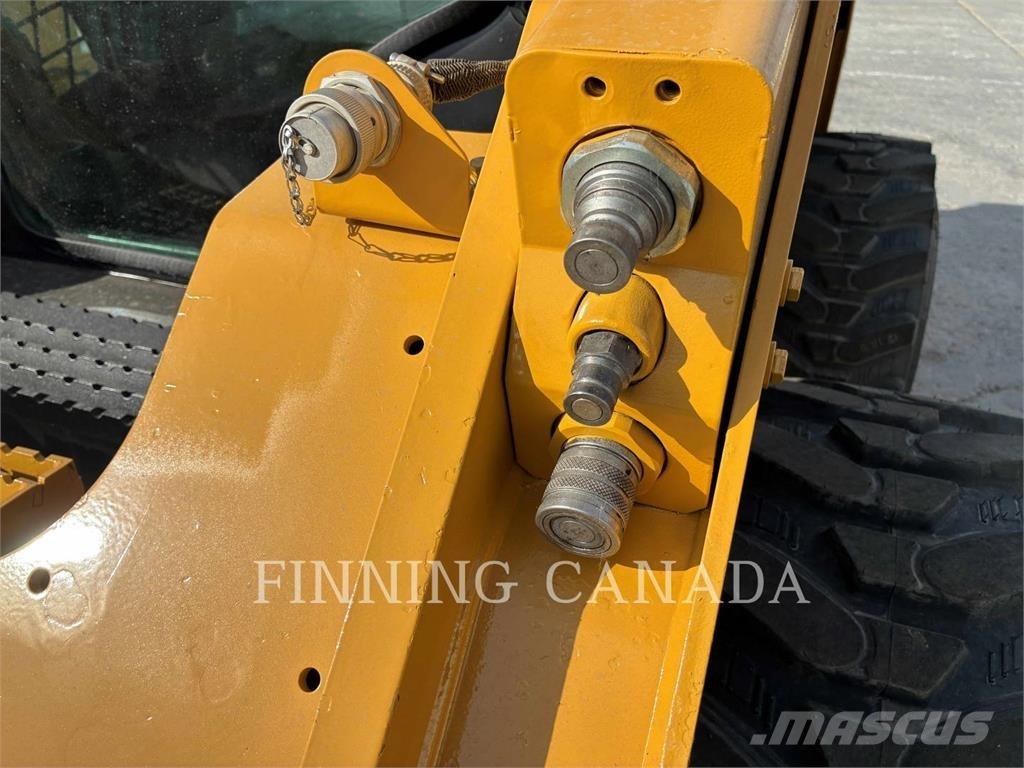 CAT 262D Skid steer mini nakladalci