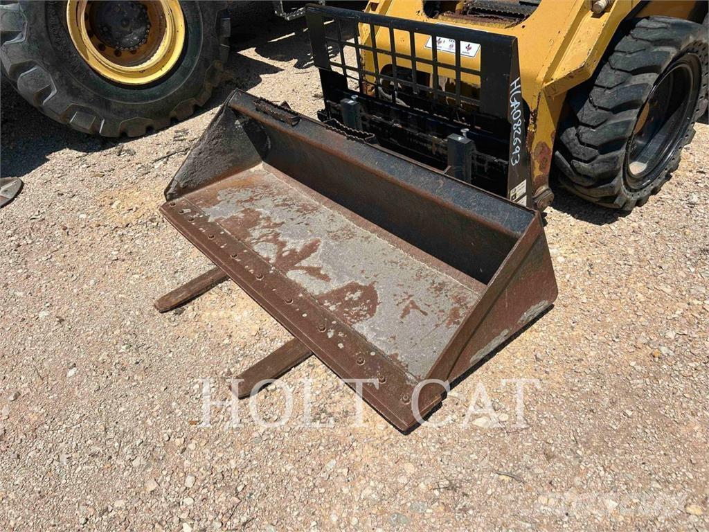 CAT 262D Skid steer mini nakladalci