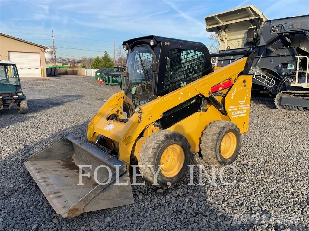 CAT 262D Skid steer mini nakladalci