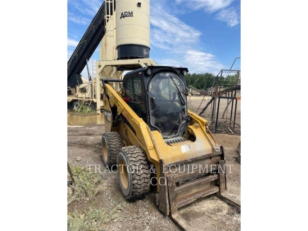 CAT 262D H3CB Skid steer mini nakladalci