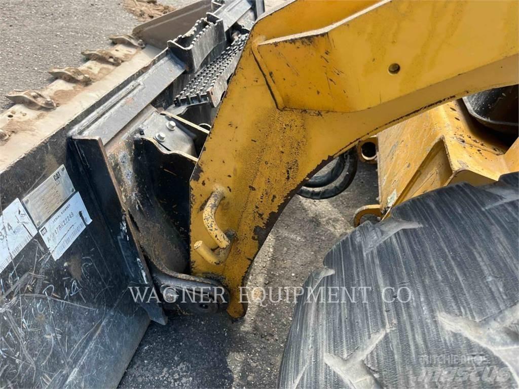 CAT 262D3 Skid steer mini nakladalci