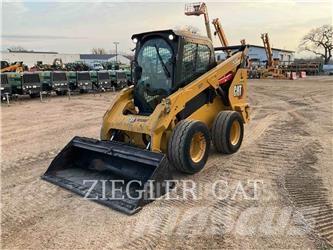 CAT 262D3 Skid steer mini nakladalci