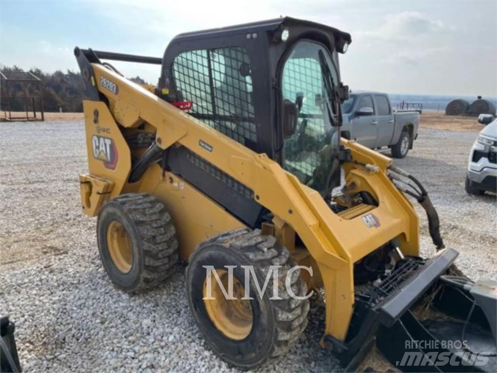 CAT 262D3 Skid steer mini nakladalci