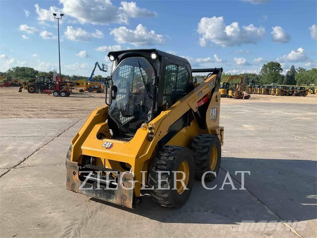 CAT 262D3 Skid steer mini nakladalci
