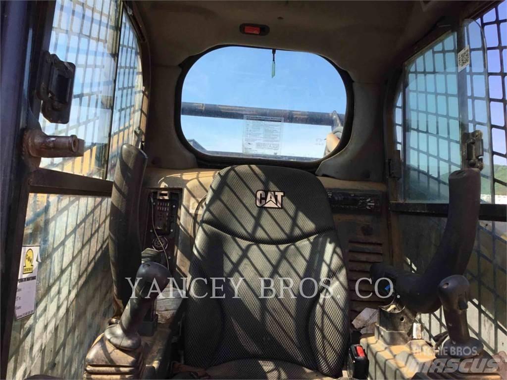 CAT 262D3 Skid steer mini nakladalci
