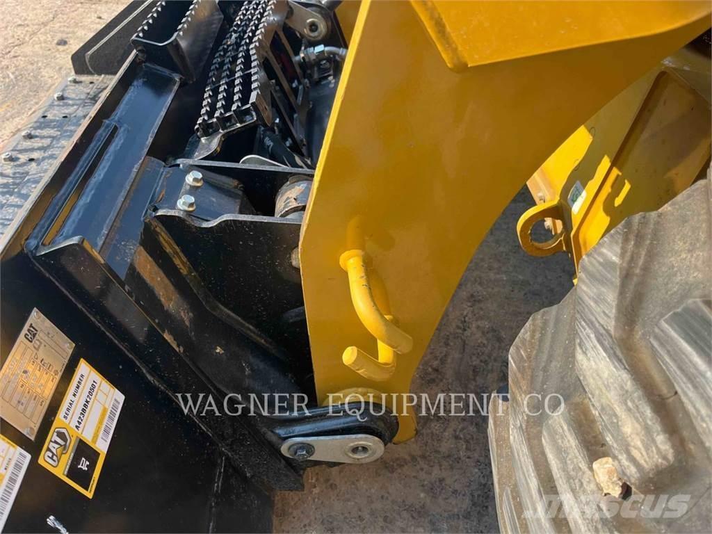 CAT 262D3 Skid steer mini nakladalci