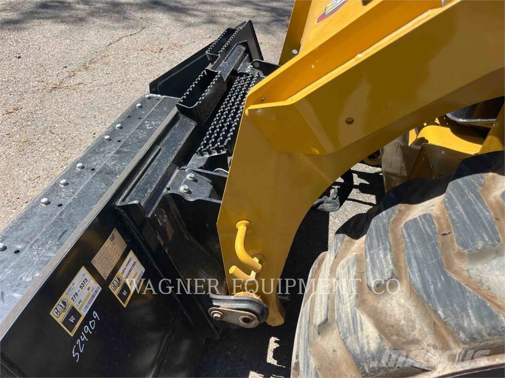 CAT 262D3 Skid steer mini nakladalci