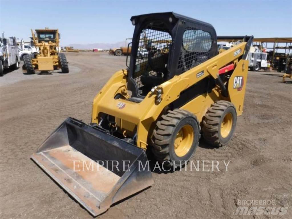 CAT 262D3 Skid steer mini nakladalci