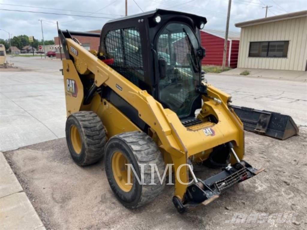 CAT 262D3 Skid steer mini nakladalci