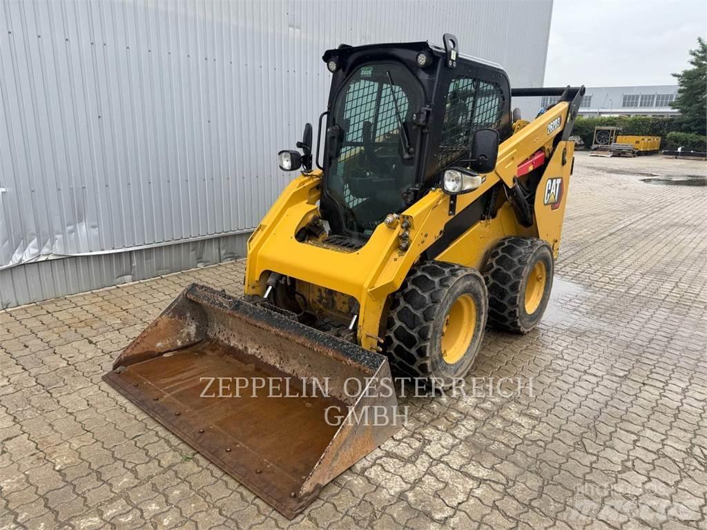 CAT 262D3 Skid steer mini nakladalci