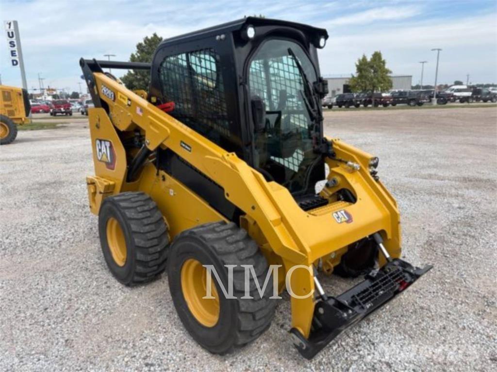 CAT 262D3 Skid steer mini nakladalci