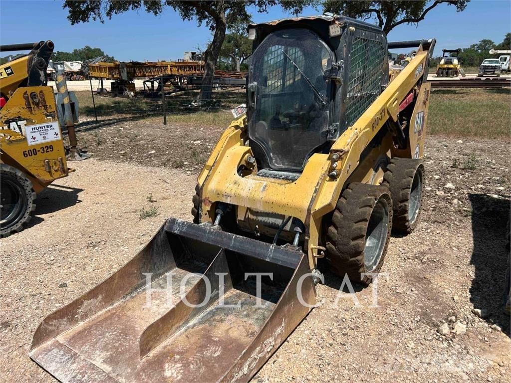 CAT 262D3 Skid steer mini nakladalci