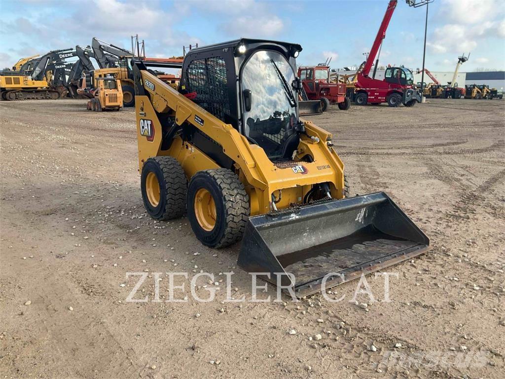 CAT 262D3 Skid steer mini nakladalci