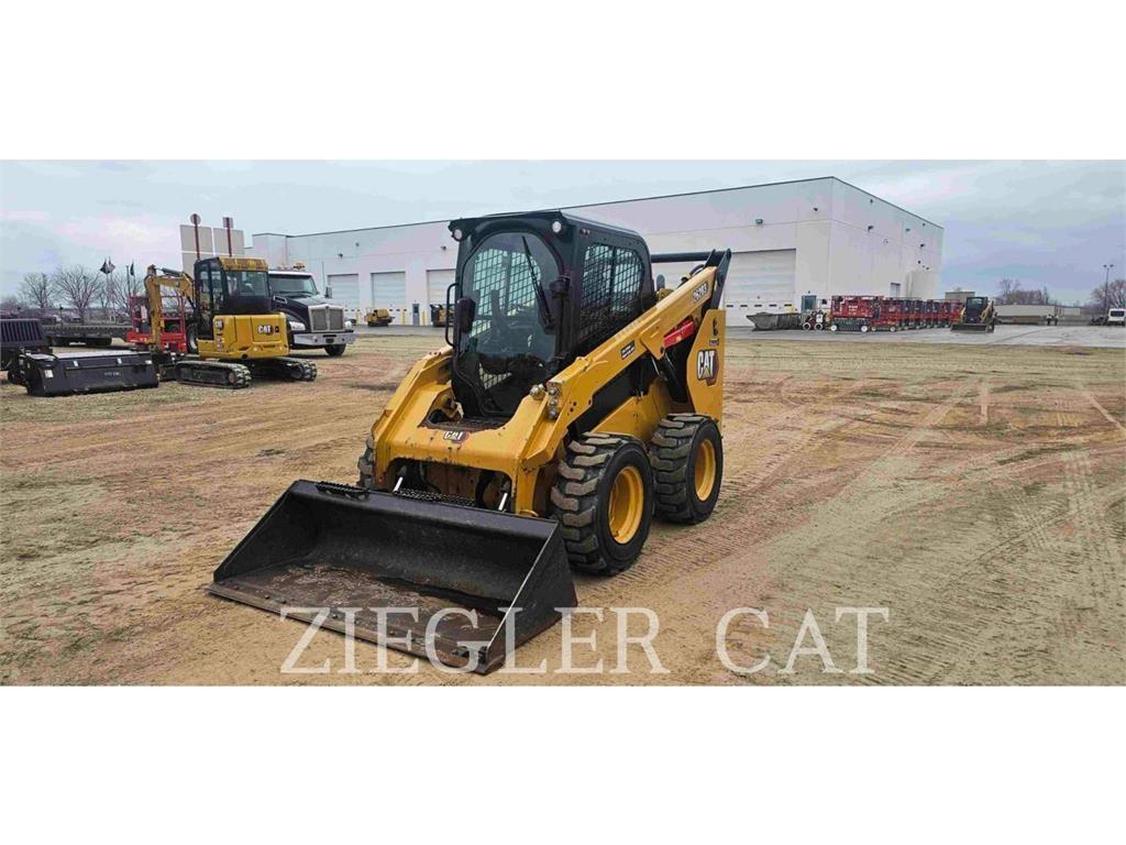 CAT 262D3 Skid steer mini nakladalci
